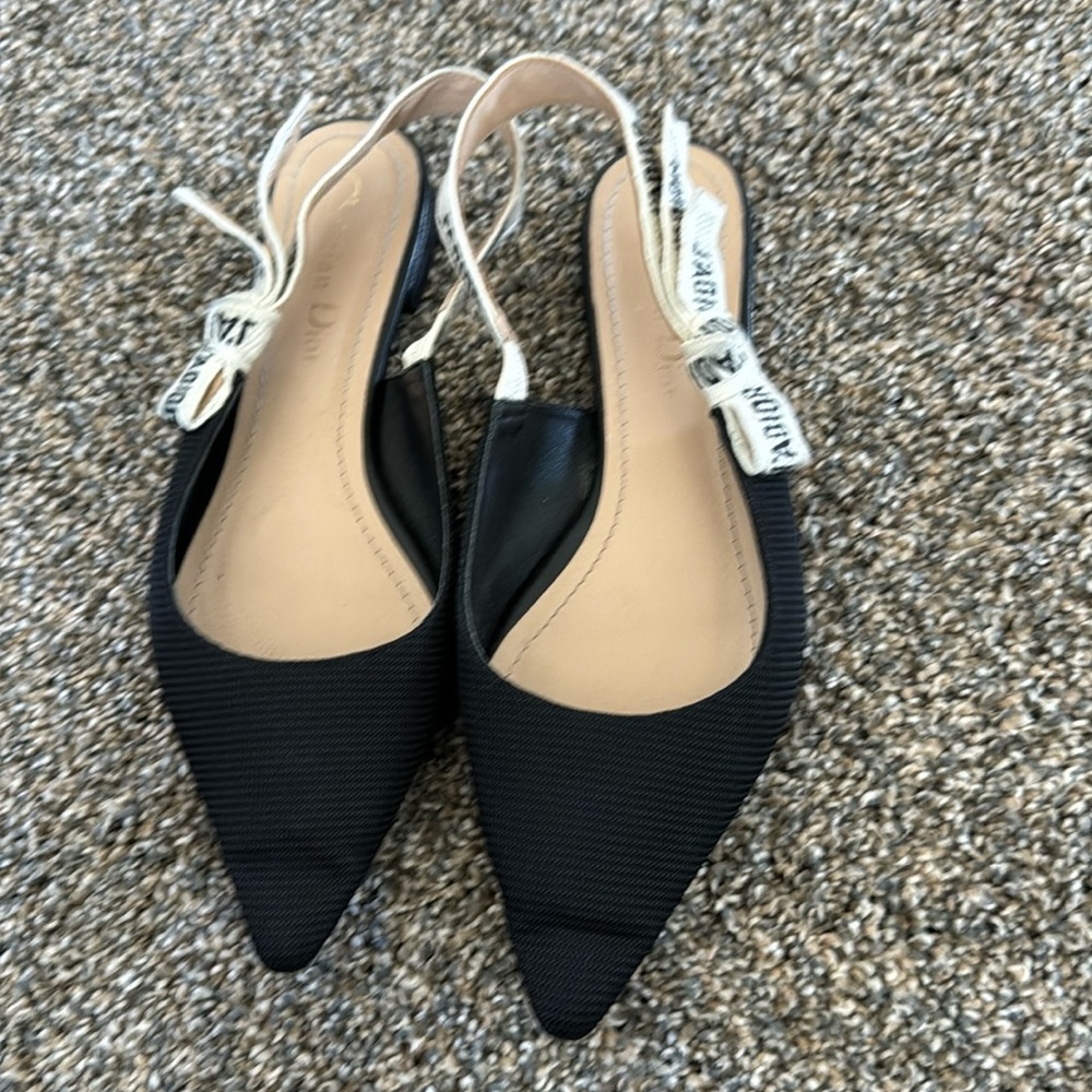 J’adior flats